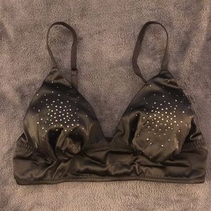 Victoria’s Secret bralette. Never worn.
